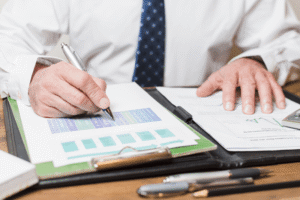 المراجعة وتدقيق القوائم المالية من بن سلمة | مكتب محاسب قانوني معتمد